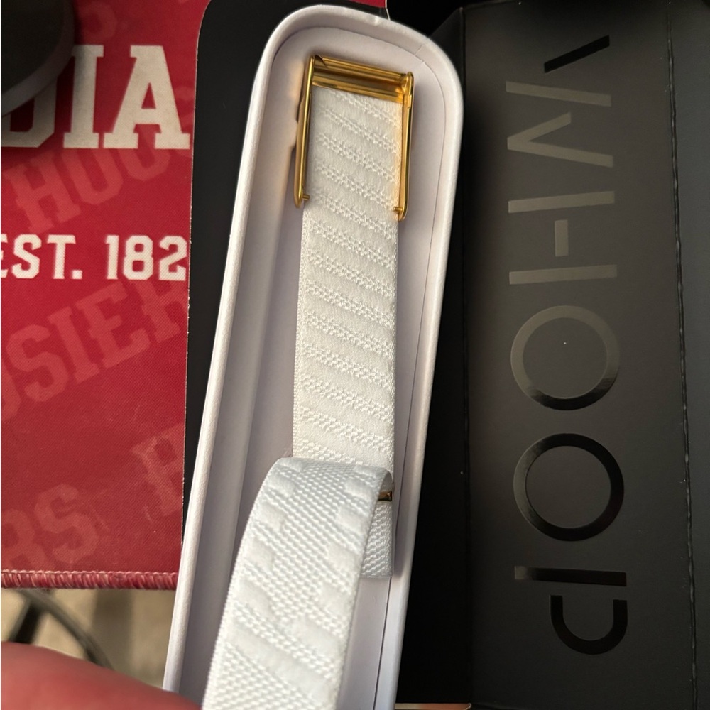 Whoop 5.0/MG White Superknit Luxe Band with Shiny Gold clasp - one/peak/life - Picture 3 of 4